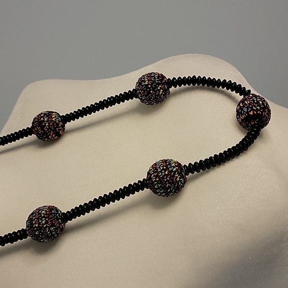 Bohemian handmade crochet necklace - Picture 2 of 6